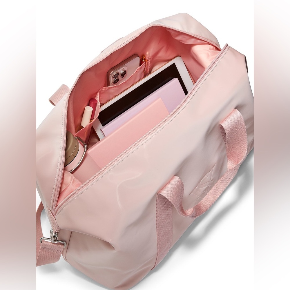 Victoria's Secret Pink Duffel Bag New - Picture 2 of 9